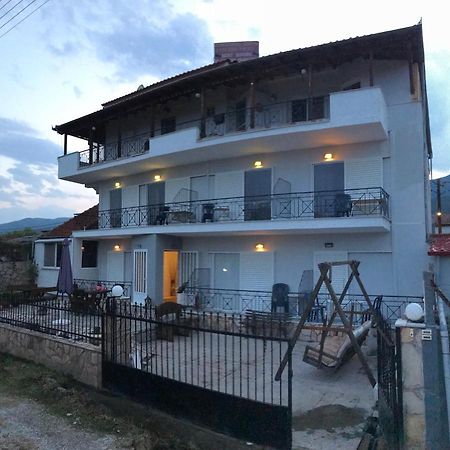 Rena Apartments Аспровальта Экстерьер фото
