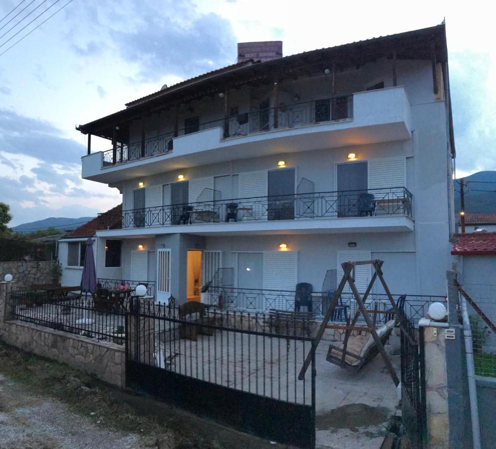 Rena Apartments Аспровальта Экстерьер фото